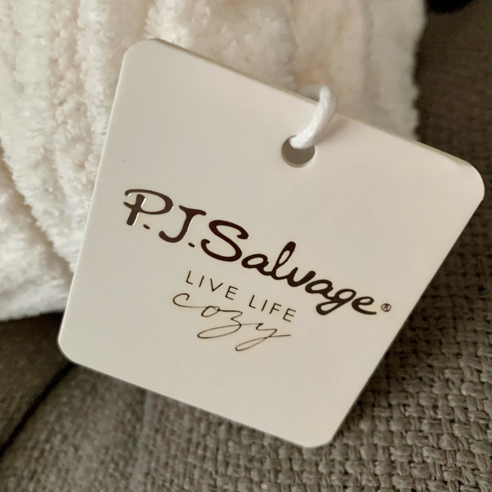Women’s PJ Salvage - Plush Luxe Robe - Ivory - Size Small - Picture 6 of 9